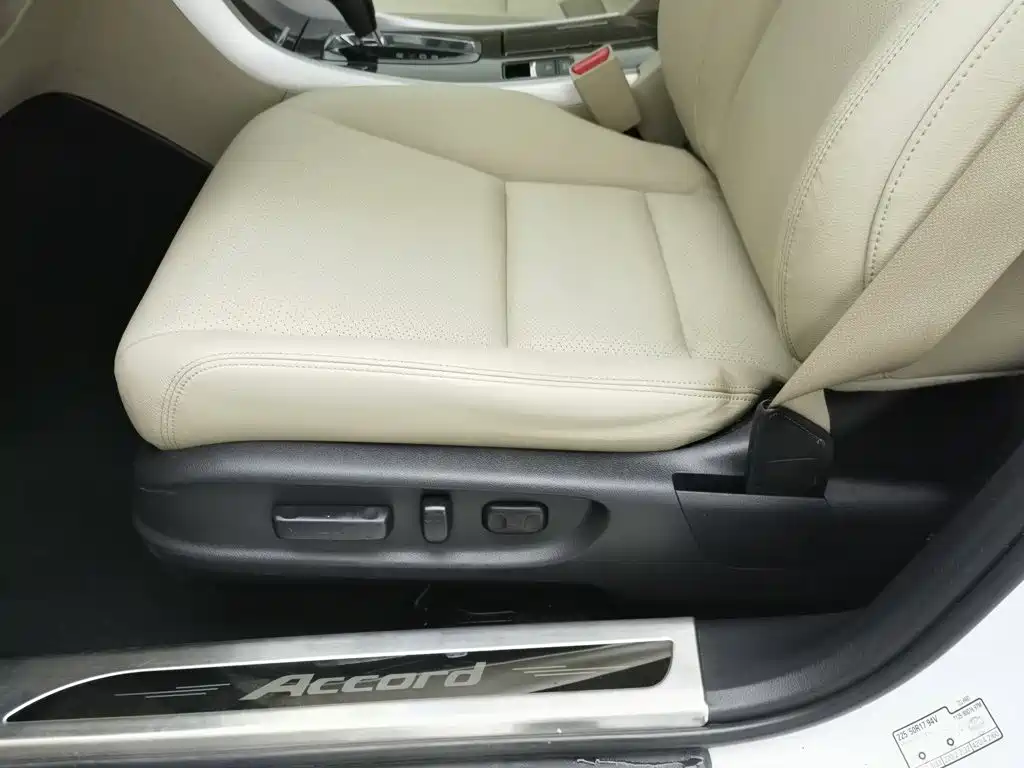 Honda Accord — миниатюра 20