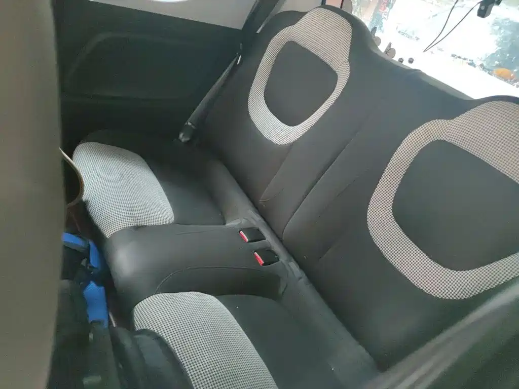 Wuling MINIEV — миниатюра 13