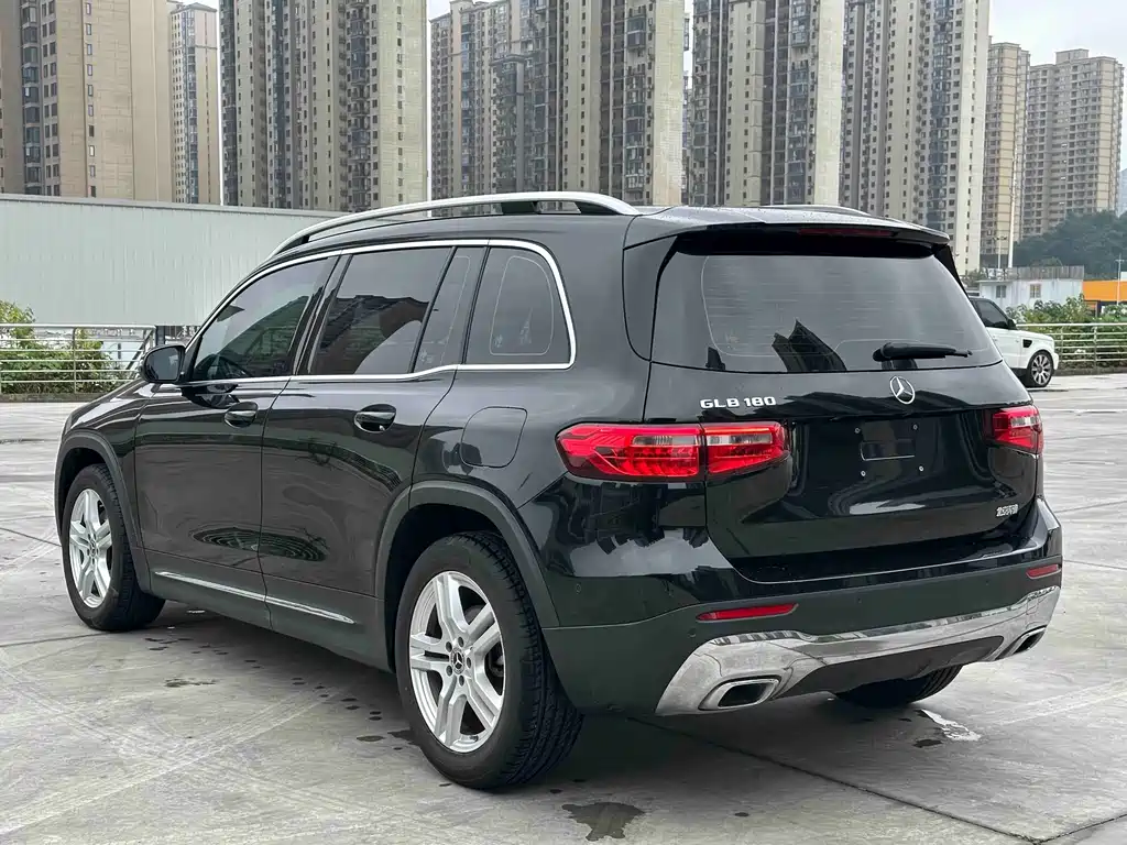 Mercedes-Benz GLB — миниатюра 4