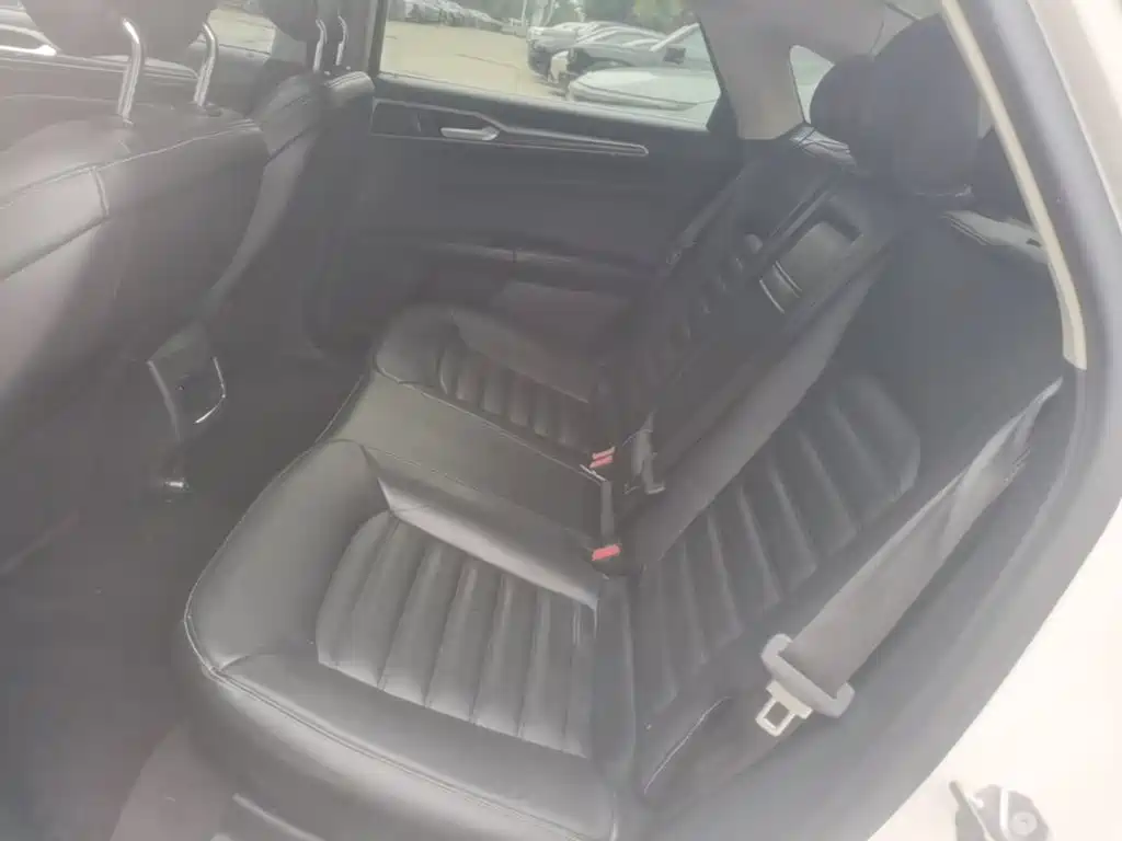 Ford Mondeo — миниатюра 17