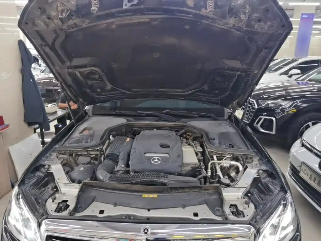 Mercedes-Benz E-Class — миниатюра 16