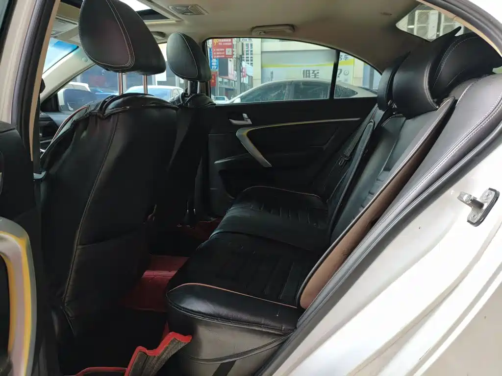 Geely Emgrand — миниатюра 17