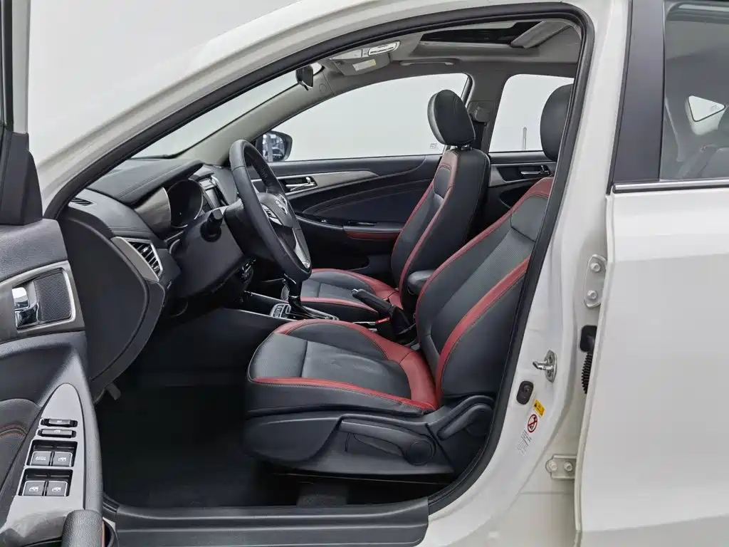 Changan Eado XT — миниатюра 10