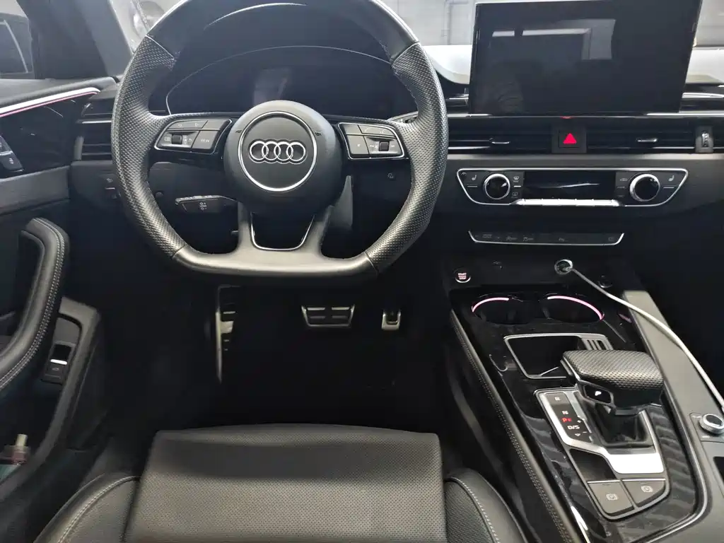 Audi A4L — миниатюра 5