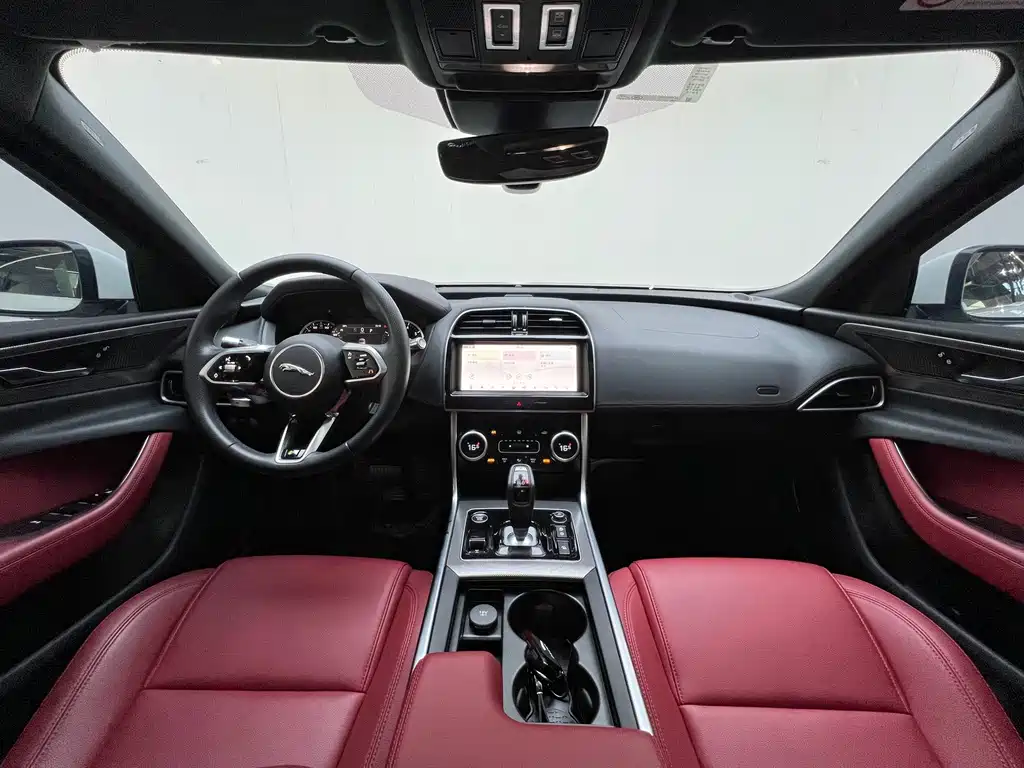 Jaguar XEL — миниатюра 6