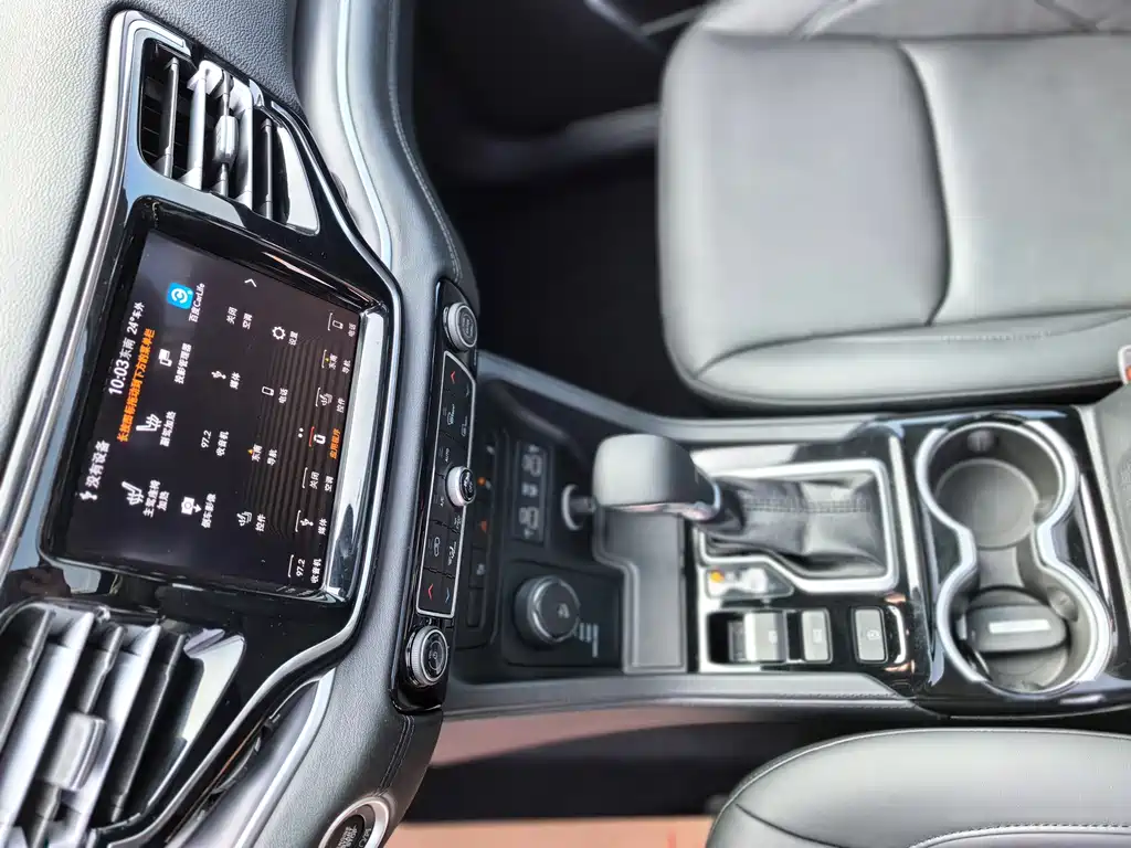 Jeep Grand Commander — миниатюра 12