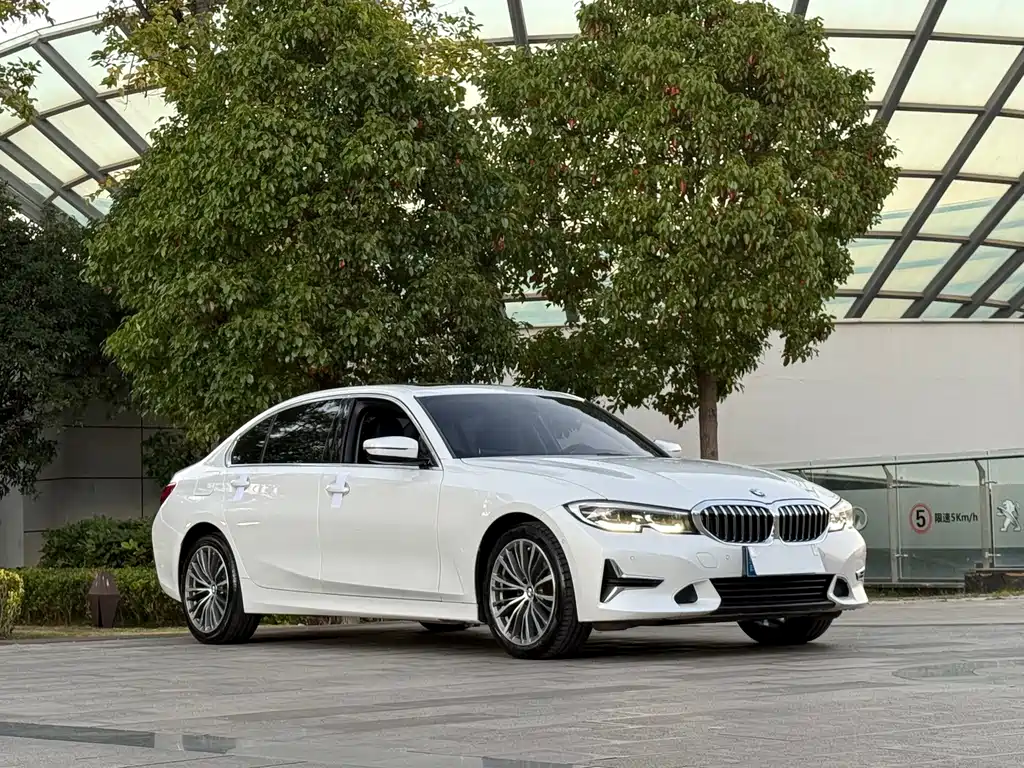 BMW 3 Series — миниатюра 3