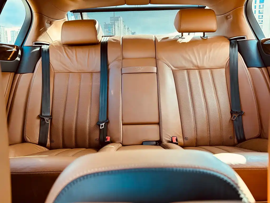 Bentley Flying Spur — миниатюра 11