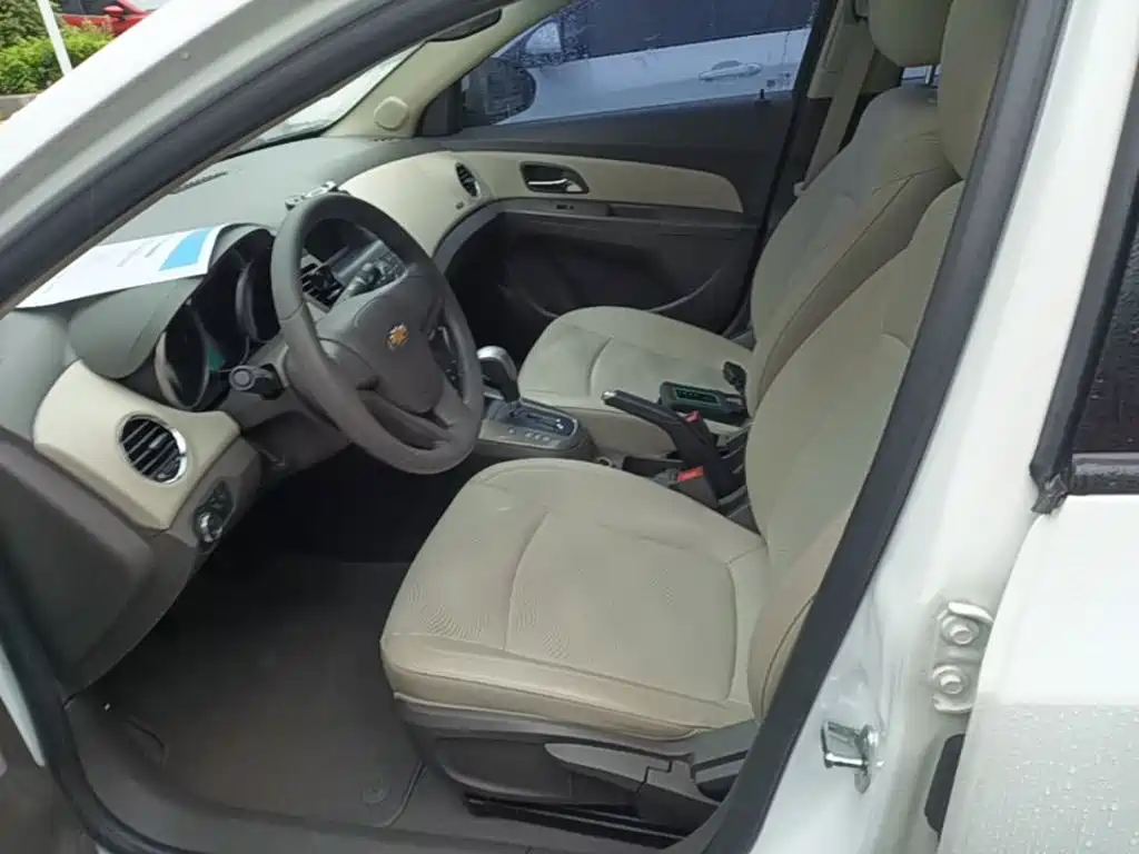 Chevrolet Cruze — миниатюра 15