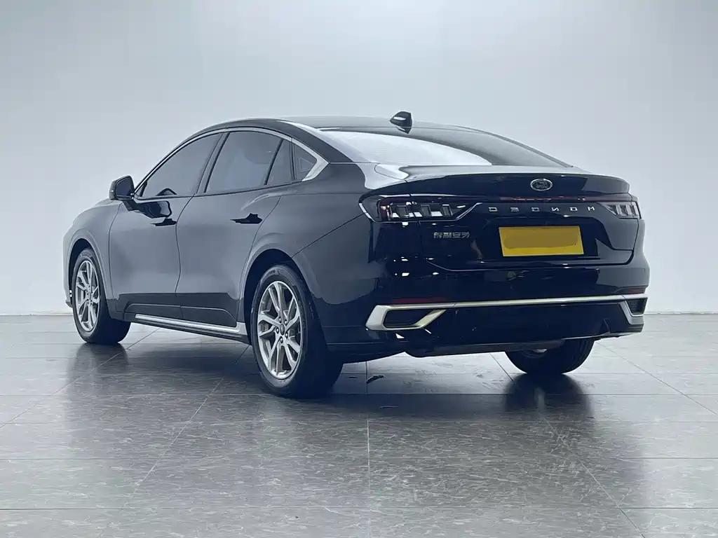 Ford Mondeo — миниатюра 6