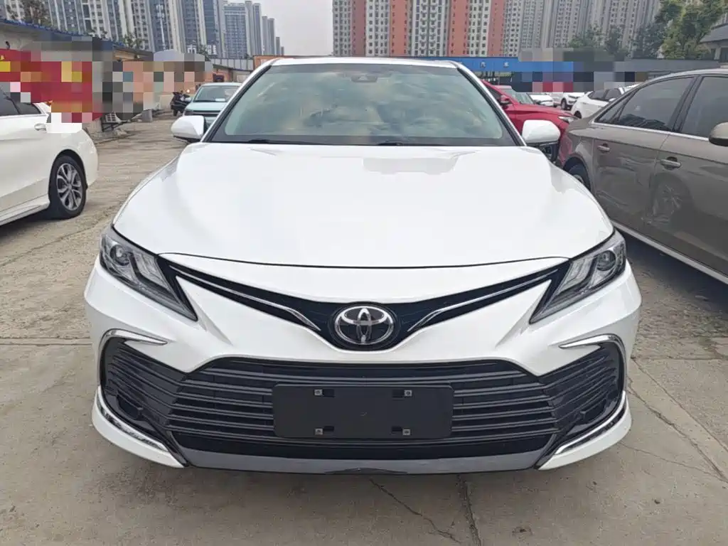 Toyota Camry — миниатюра 3