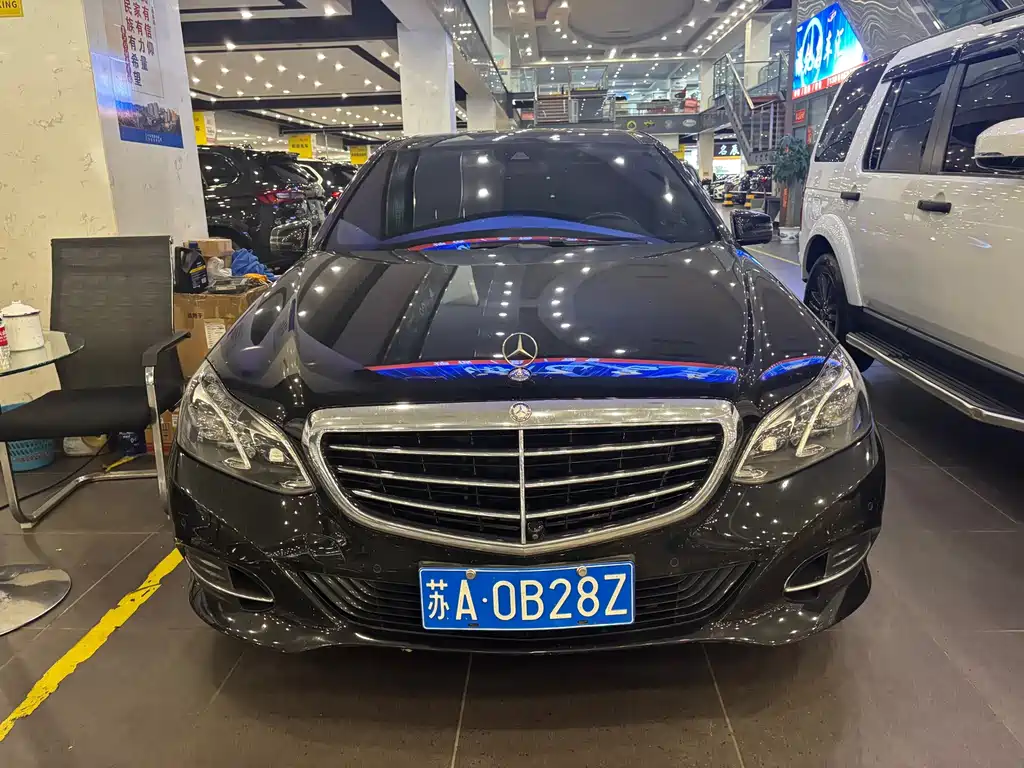 Mercedes-Benz E-Class — миниатюра 2