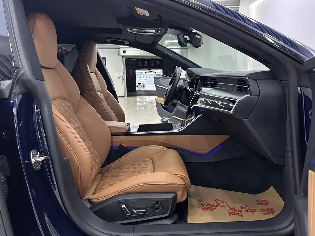 Audi A7L — миниатюра 12
