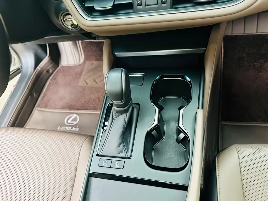 Lexus ES — миниатюра 18