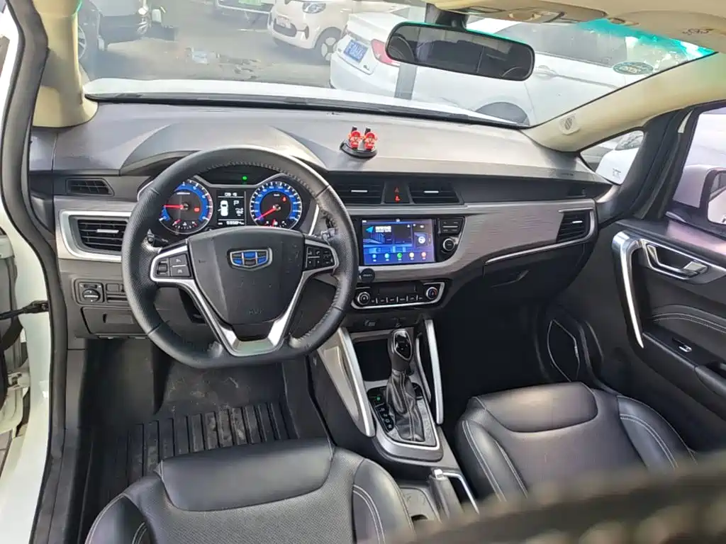 Geely Vision X3 — миниатюра 10