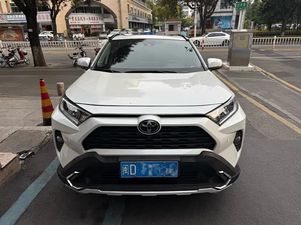 TOYOTA RAV4 RONGFANG