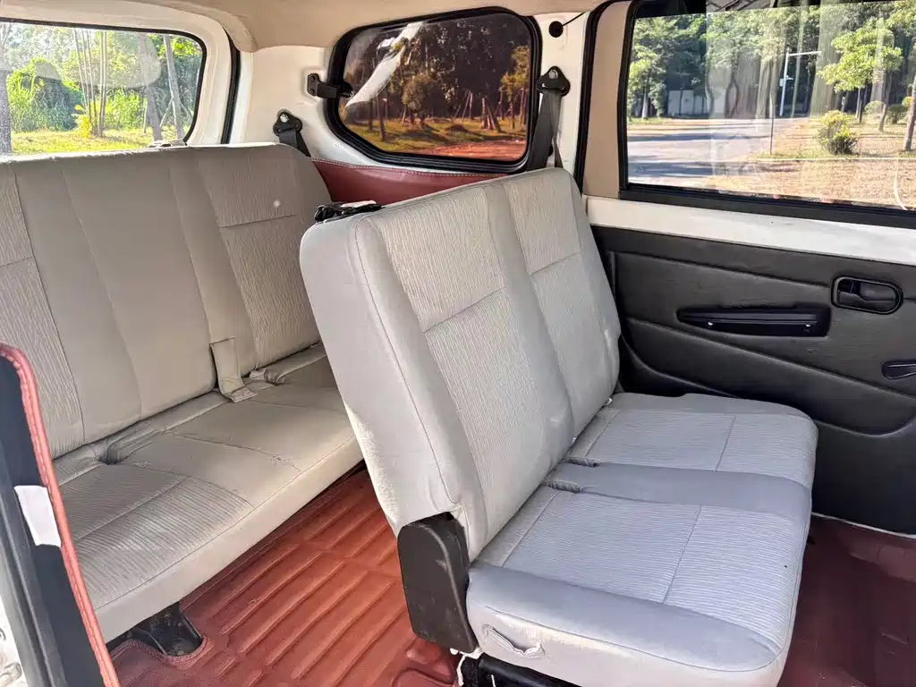 Wuling Hongguang — миниатюра 12
