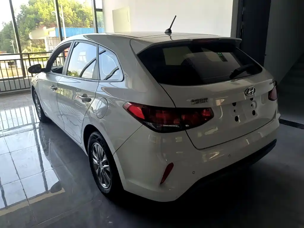 Hyundai Yixing — миниатюра 5