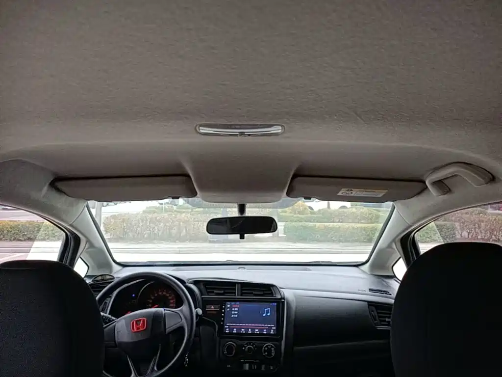 Honda Fit — миниатюра 18