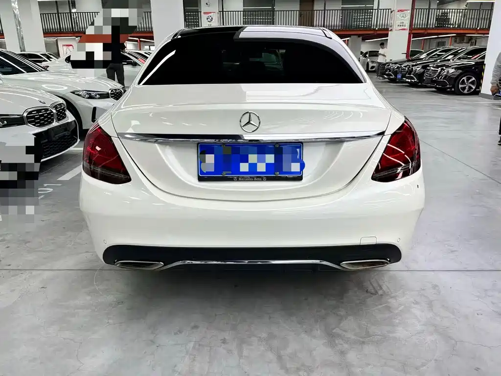 Mercedes-Benz C-Class — миниатюра 14