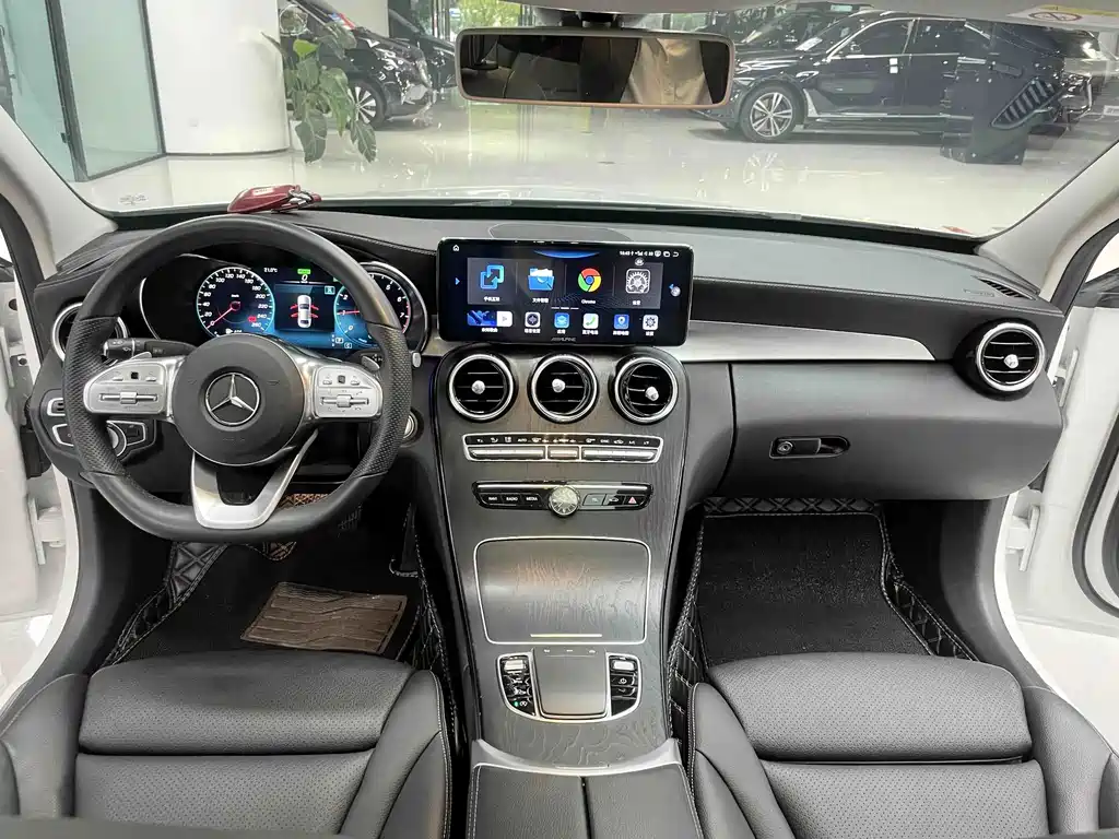 Mercedes-Benz C-Class — миниатюра 4