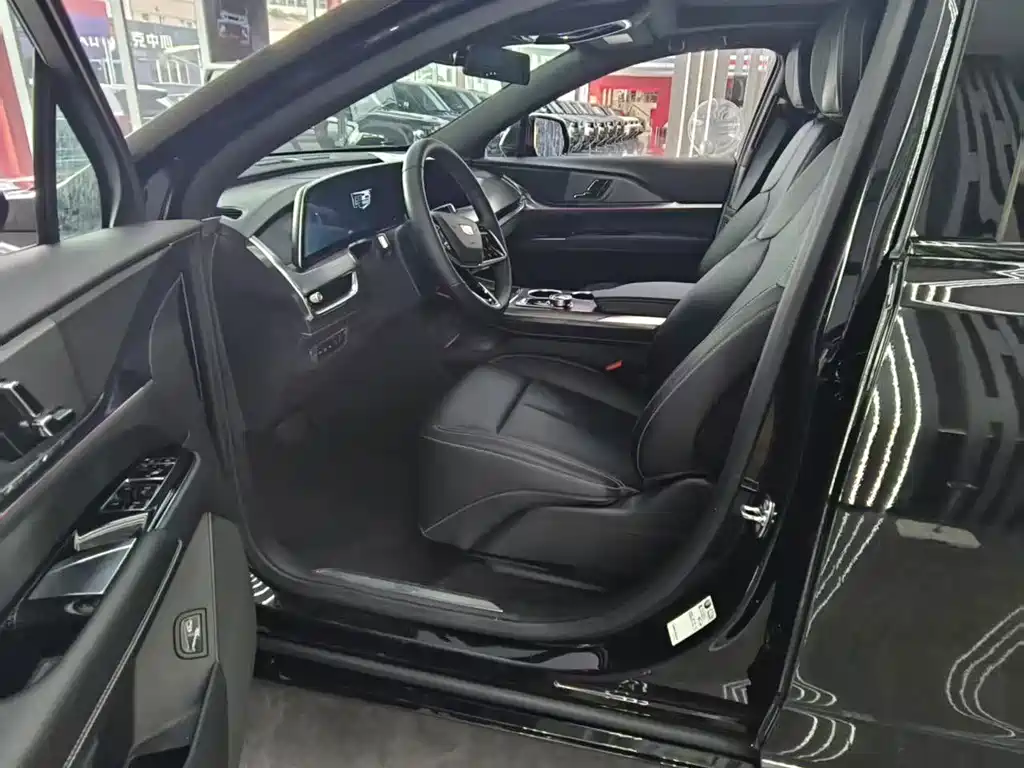 Cadillac XT5 — миниатюра 8