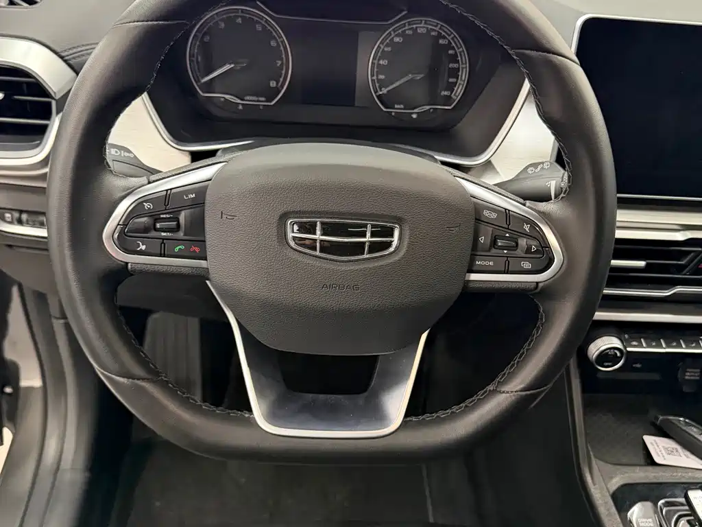 Geely Binyue — миниатюра 8