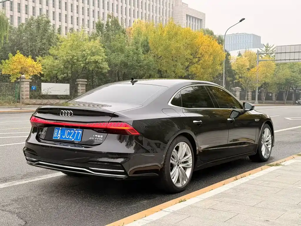 Audi A7L — миниатюра 3