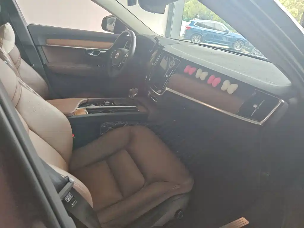 Volvo S90 — миниатюра 18