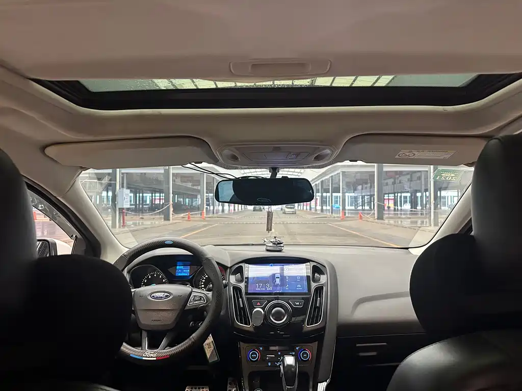Ford Focus — миниатюра 10