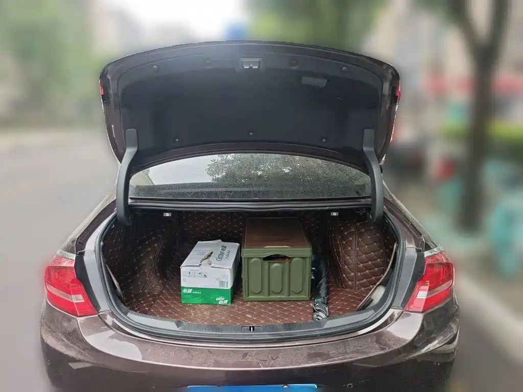 Buick LaCrosse — миниатюра 10