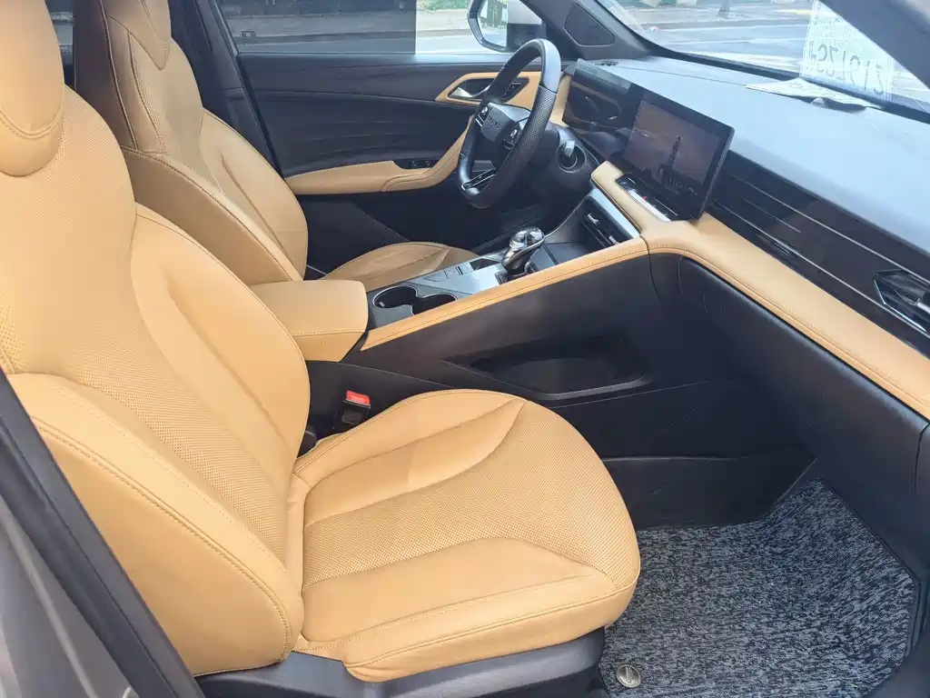 Roewe RX5 — миниатюра 6