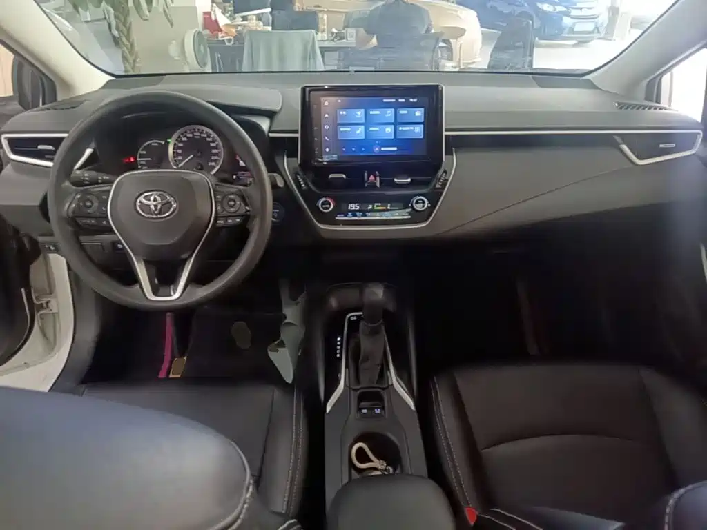 Toyota Corolla — миниатюра 6