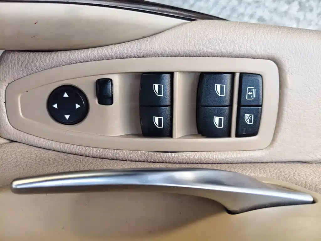 BMW 3 Series — миниатюра 16
