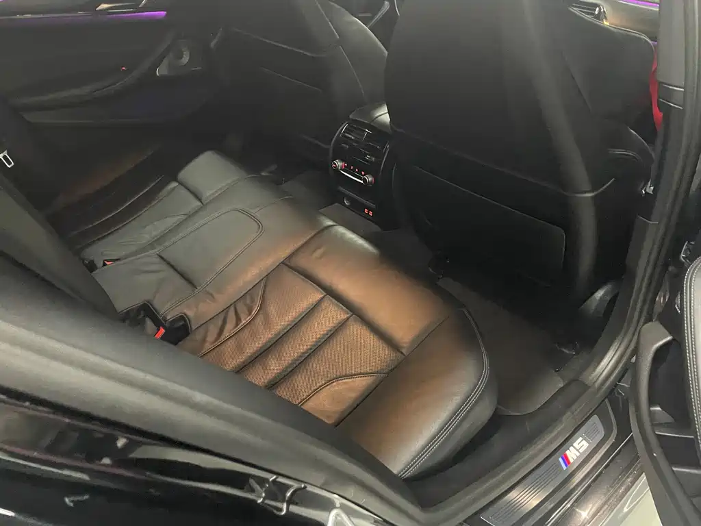 BMW M5 — миниатюра 17
