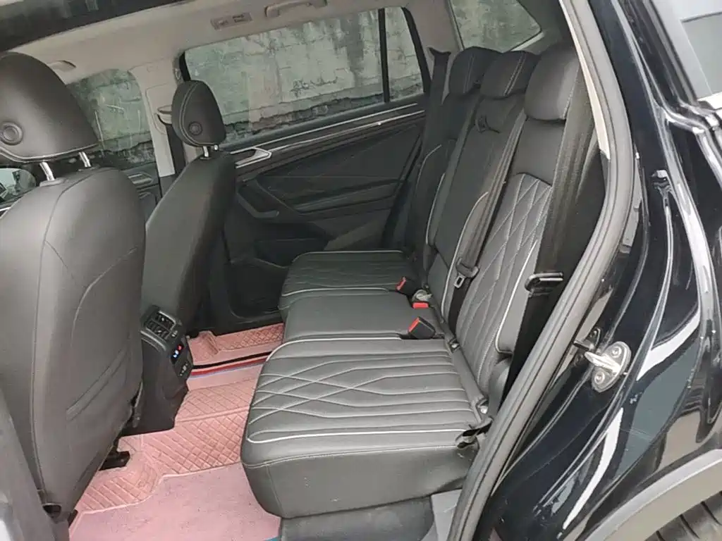 Volkswagen Tiguan L — миниатюра 17