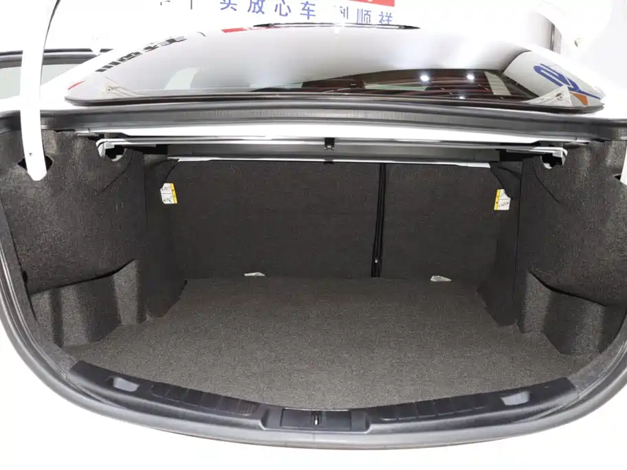 Ford Mondeo — миниатюра 15