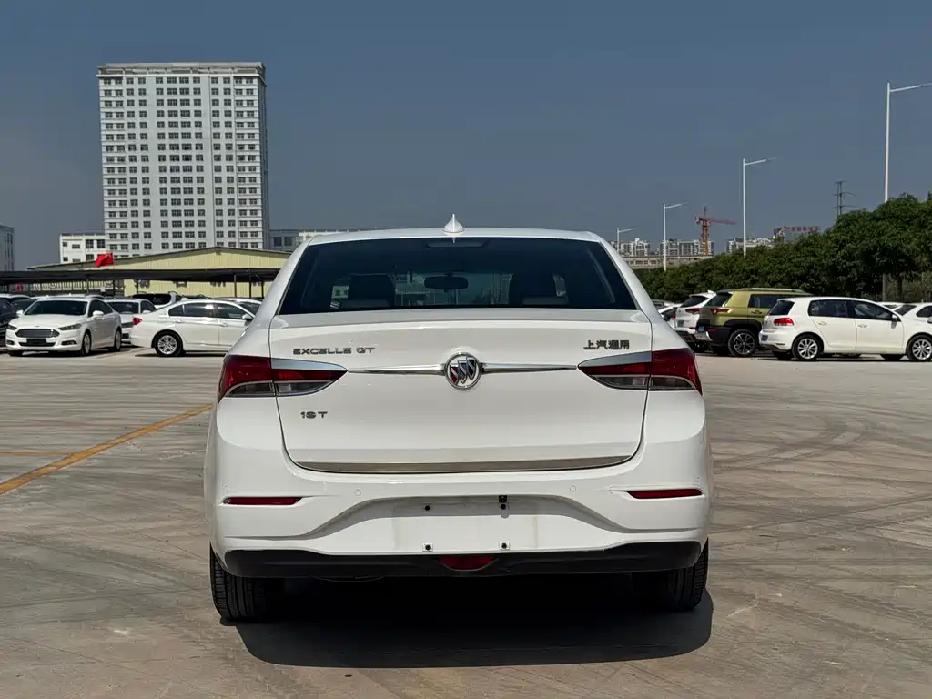 Buick Excelle — миниатюра 6