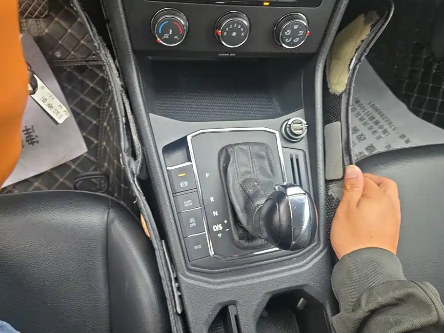 Volkswagen Lavida — миниатюра 16