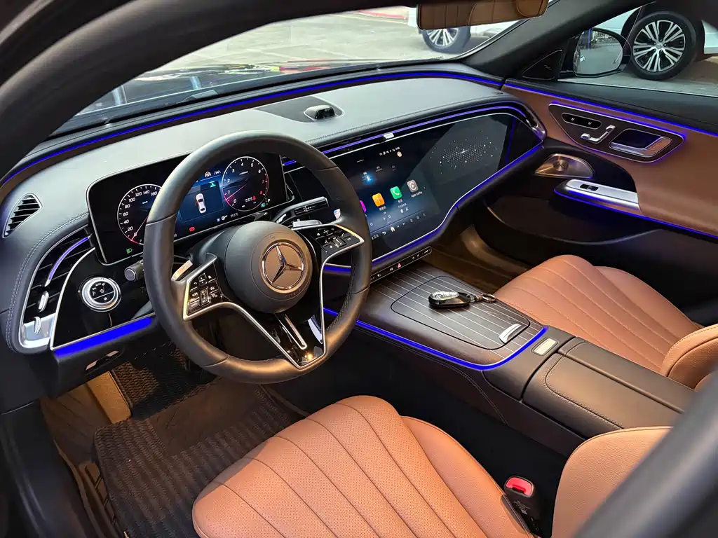 Mercedes-Benz E-Class — миниатюра 5