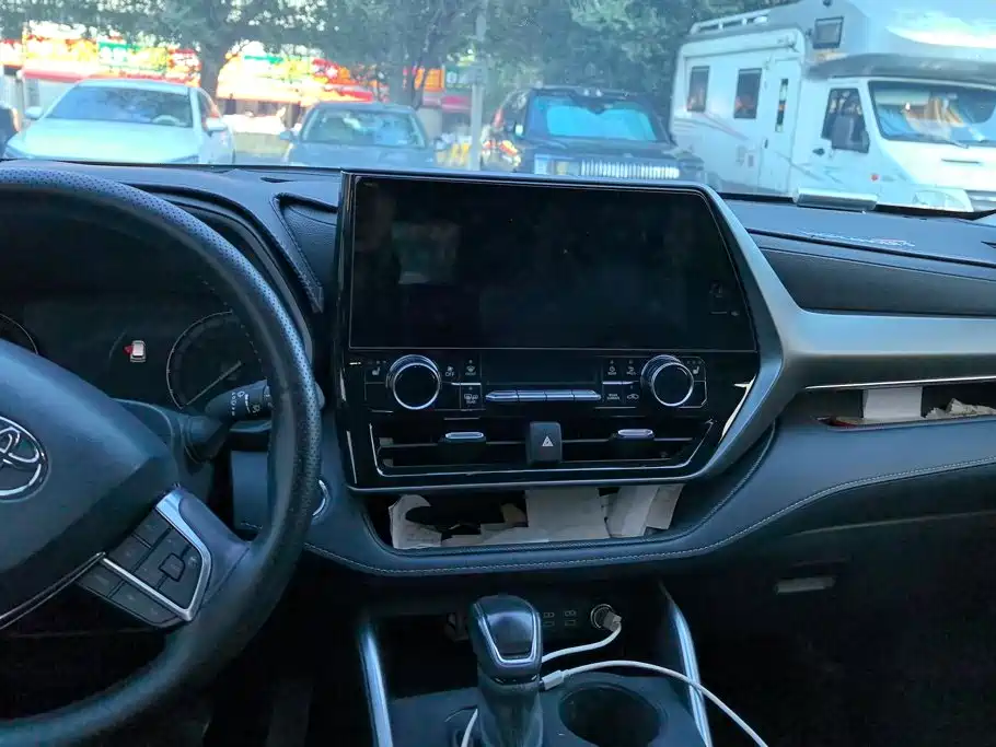 Toyota Highlander — миниатюра 13