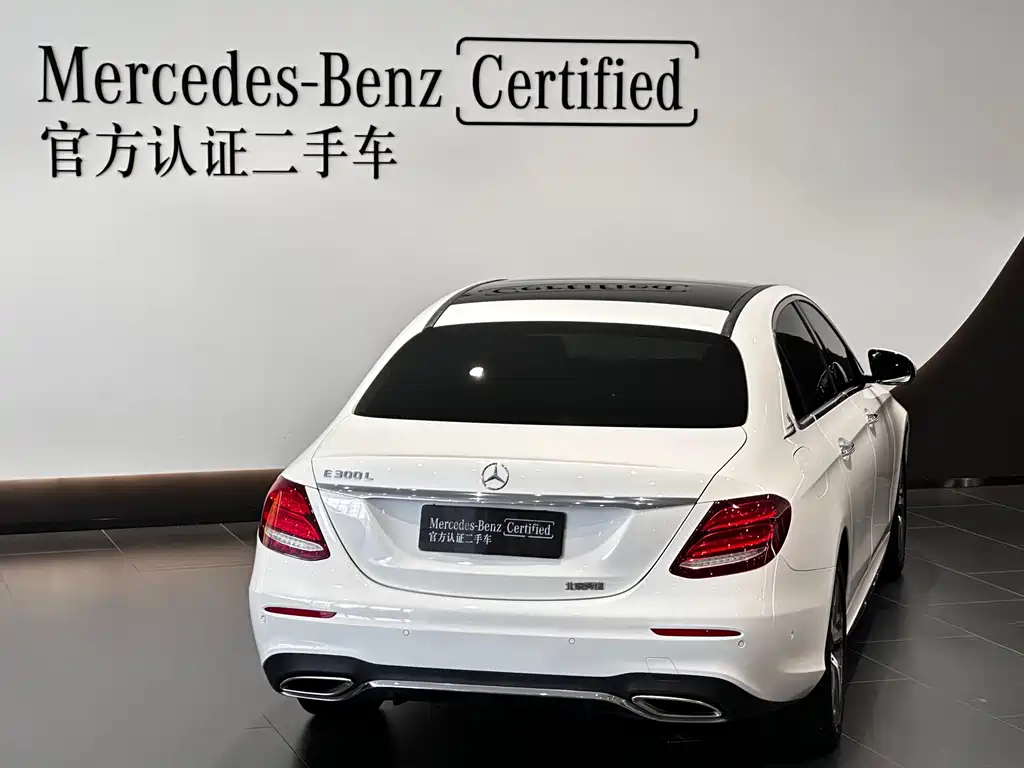 Mercedes-Benz E-Class — миниатюра 9
