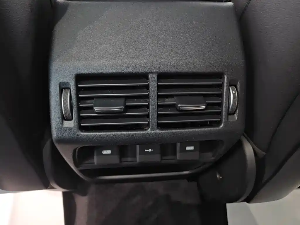 Land Rover Discovery Sport — миниатюра 14