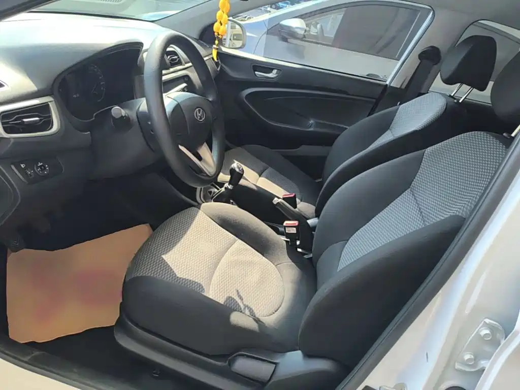 Hyundai Verna — миниатюра 15