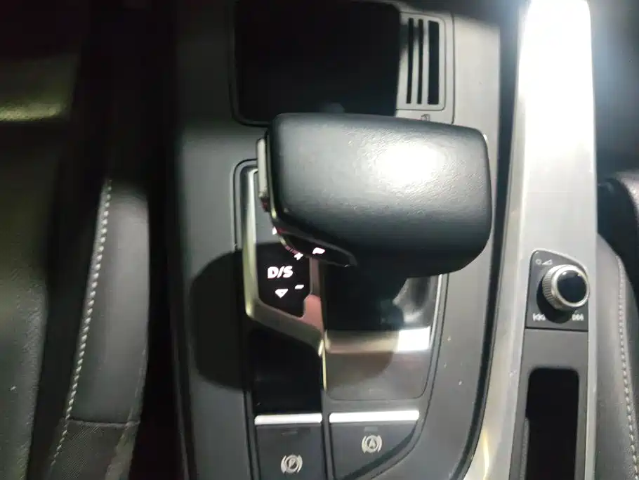 Audi A4L — миниатюра 16