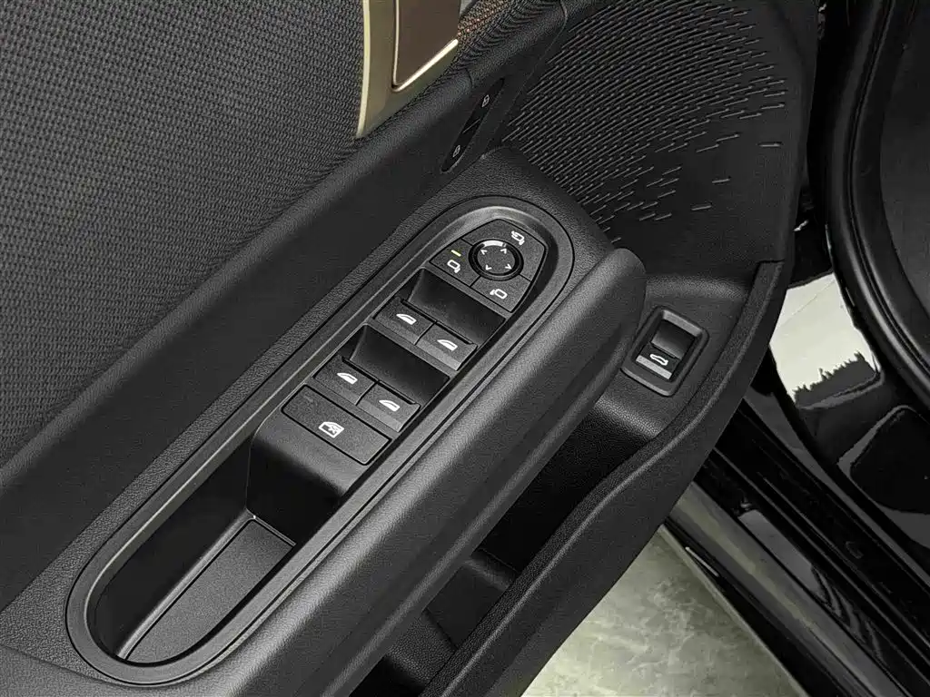 MINI Mini JCW Countryman — миниатюра 6