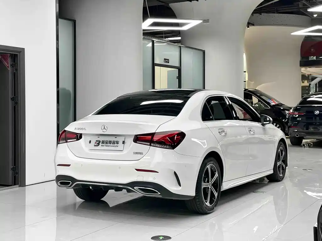 Mercedes-Benz A-Class — миниатюра 12