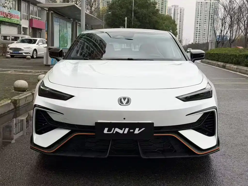 Changan UNI-V — миниатюра 3