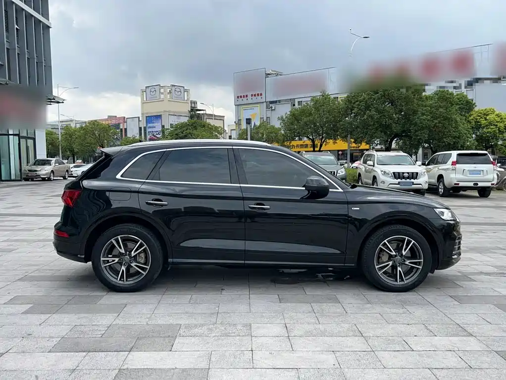 Audi Q5L — миниатюра 6
