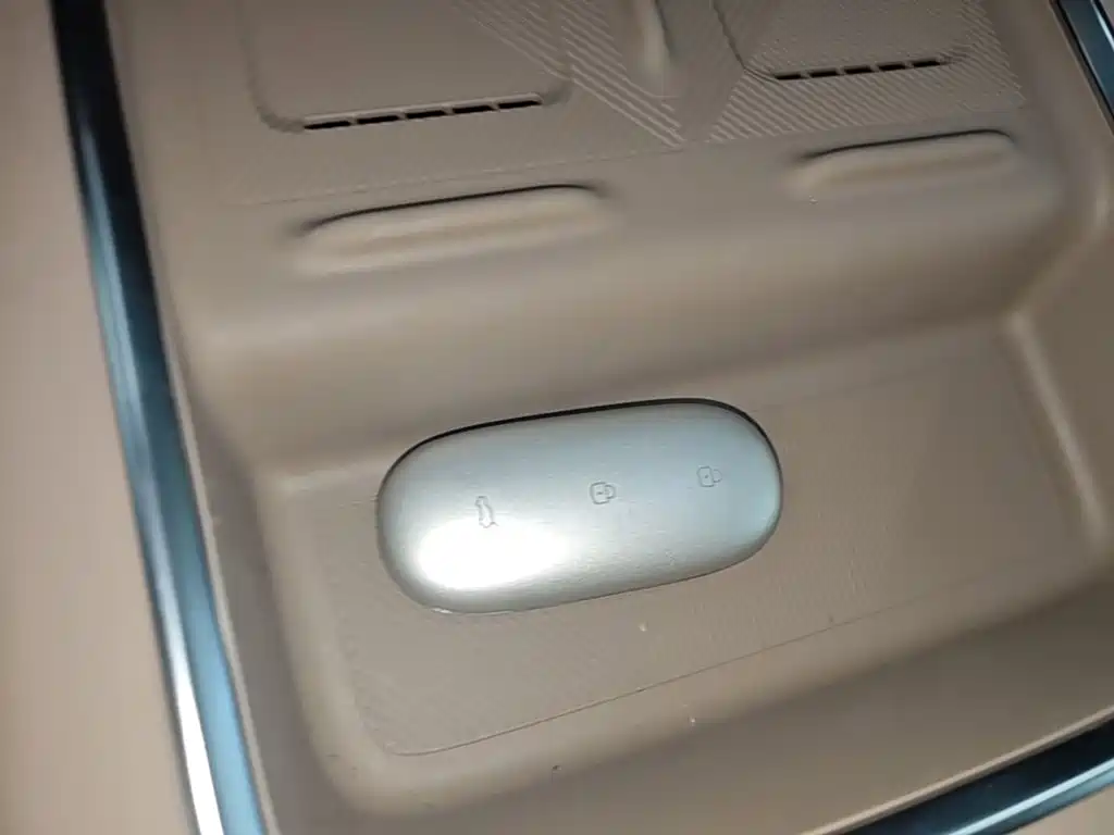 Li Auto Li L9 — миниатюра 9